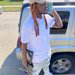 Meet your Posher, Nikos